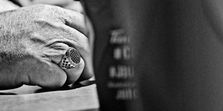 Farkli-Parmaklarda-Yuzuk-Sembolizmi