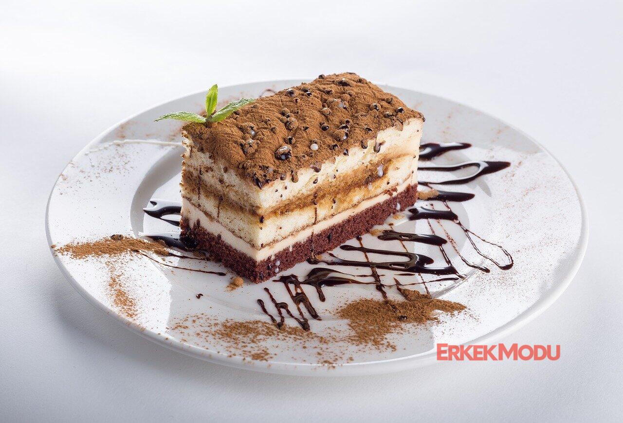 Sade Evlilik Teklifi Fikirleri 2 Tatlı ile sade evlilik teklifi